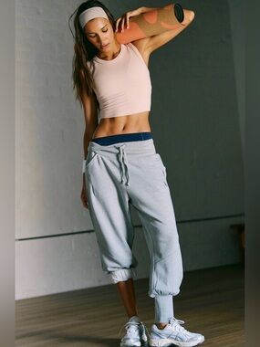 NWT FREE PEOPLE MOVEMENT DAY OFF JOGGERS GRAY
